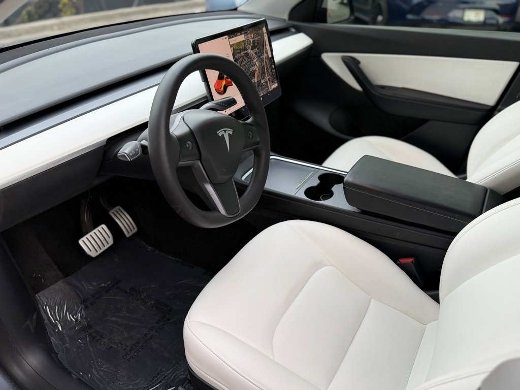 Used 2021 Tesla Model Y Performance image 24