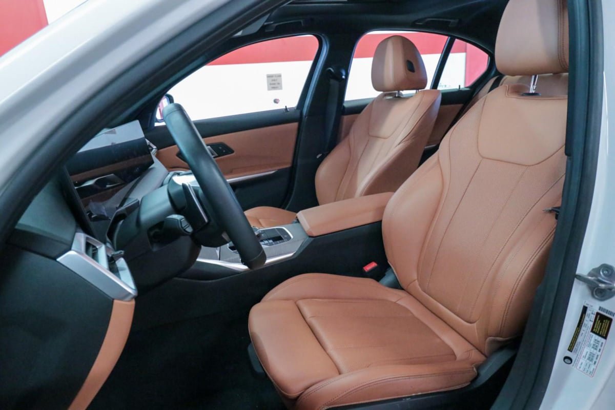Used 2026 BMW 330i Sedan RWD image 11