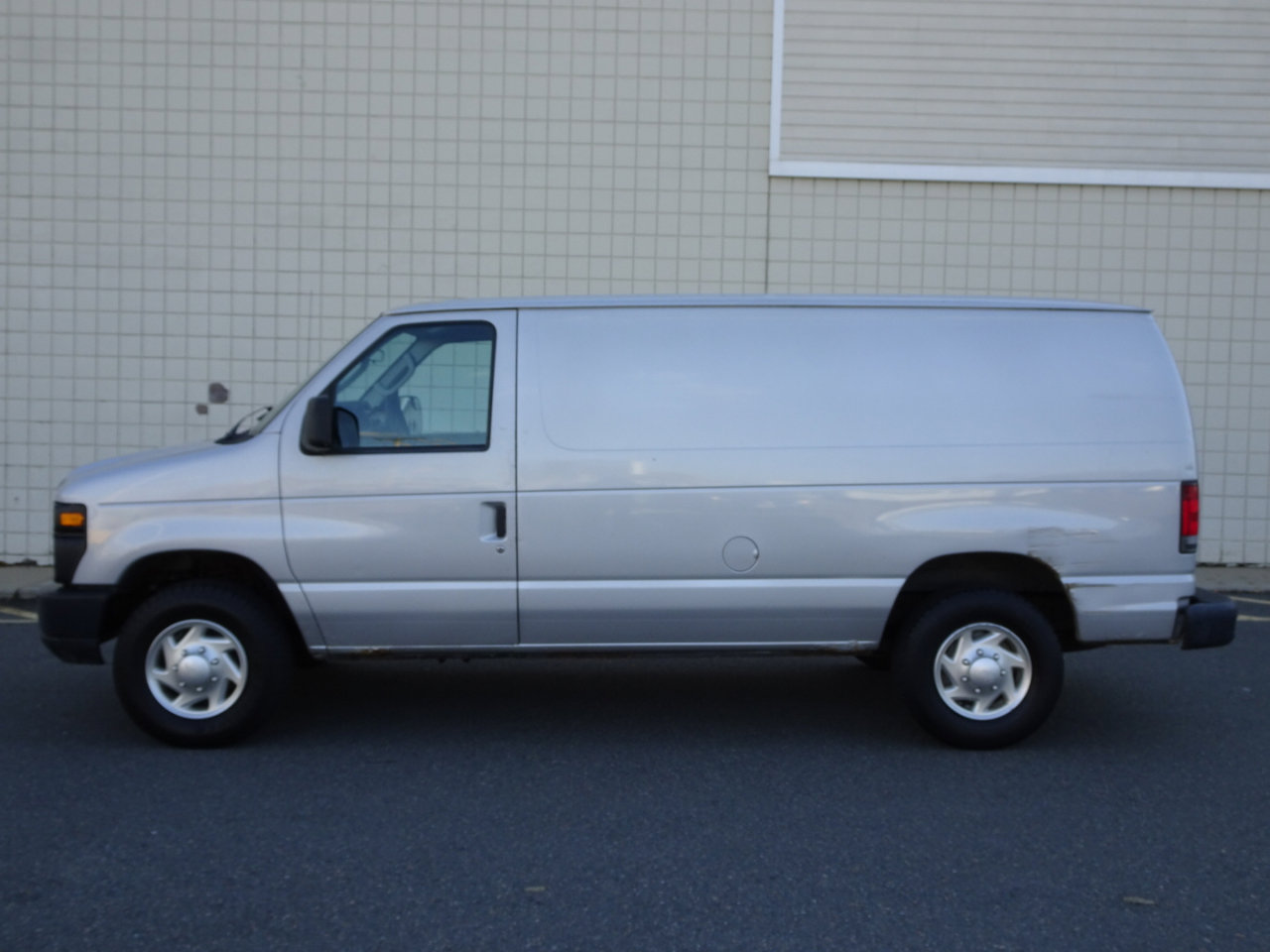 Used 2011 Ford E-250 and Econoline 250 E-250 Recreational w/ Commercial Cargo Van Pkg image 4