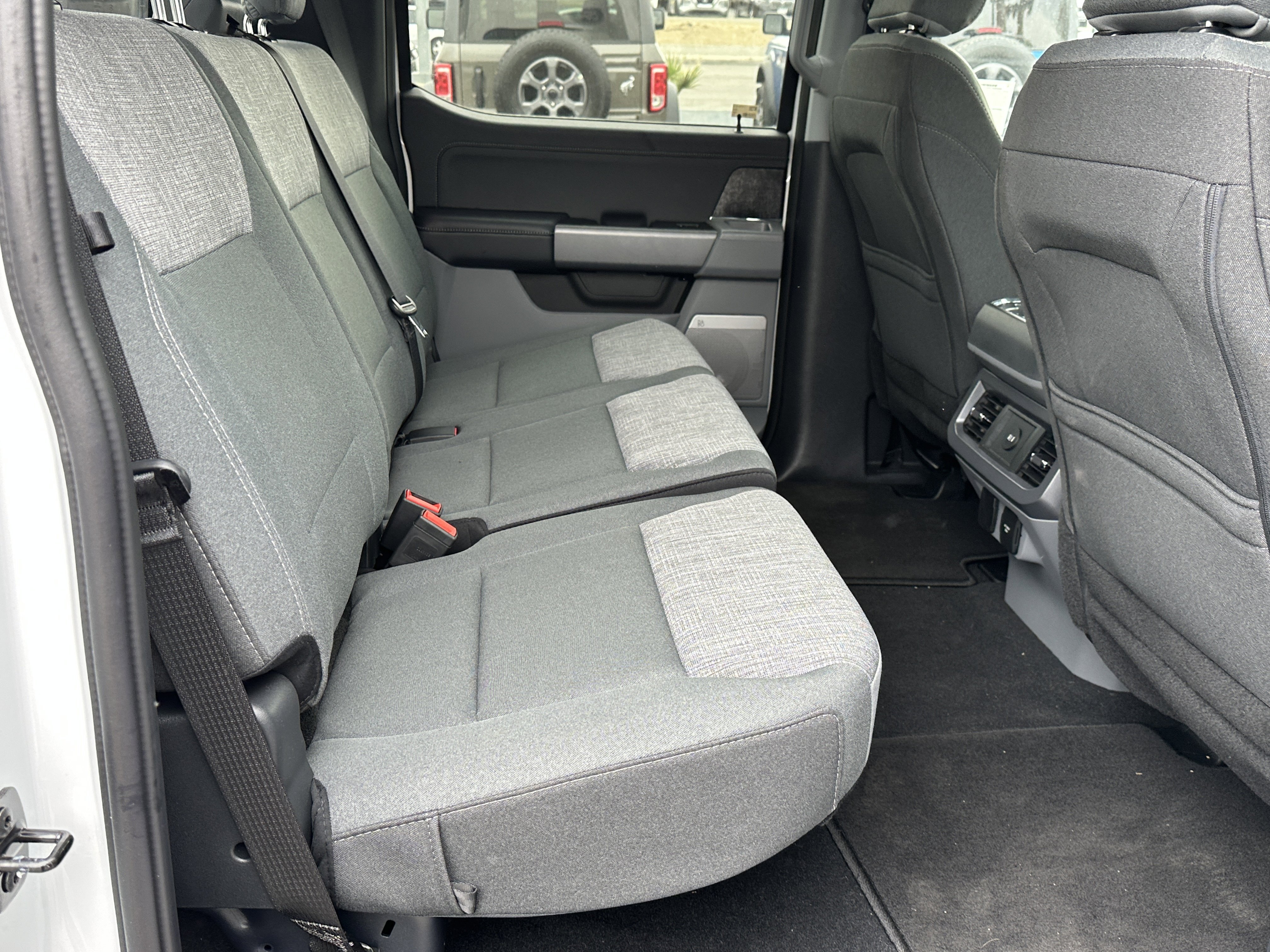 Used 2024 Ford F250 XLT w/ Black Appearance Package image 19