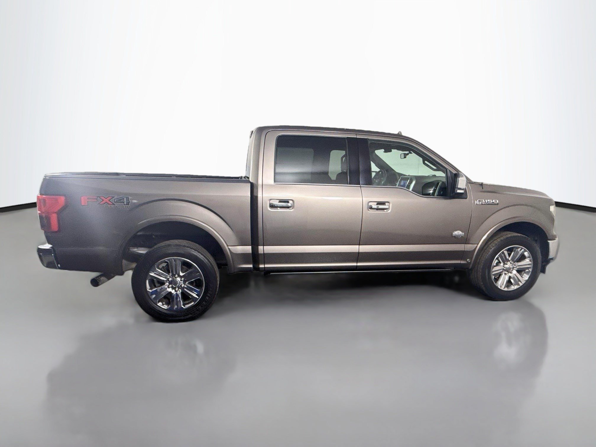 Used 2019 Ford F150 King Ranch w/ Equipment Group 601A Luxury AWD/4WD image 11