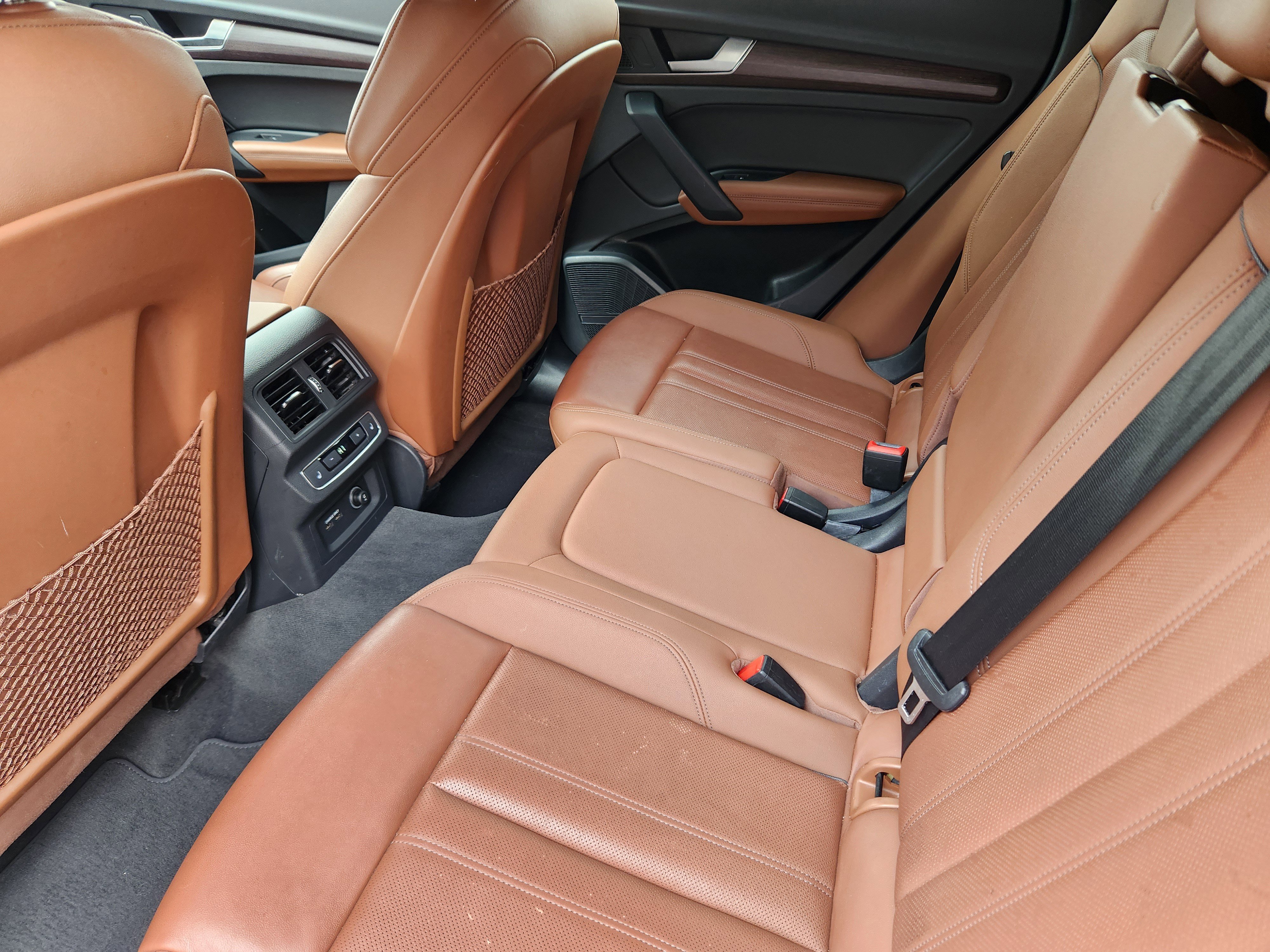 Used 2021 Audi Q5 Prestige w/ Prestige Package image 12