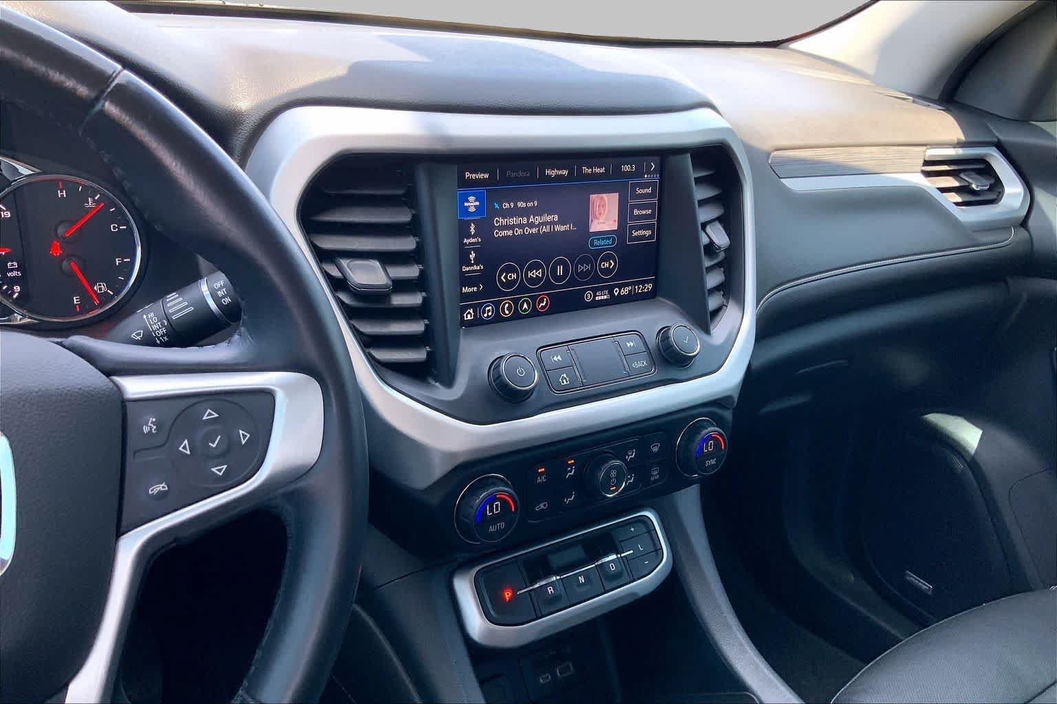 Used 2020 GMC Acadia SLT w/ Driver Alert Package II FWD image 6