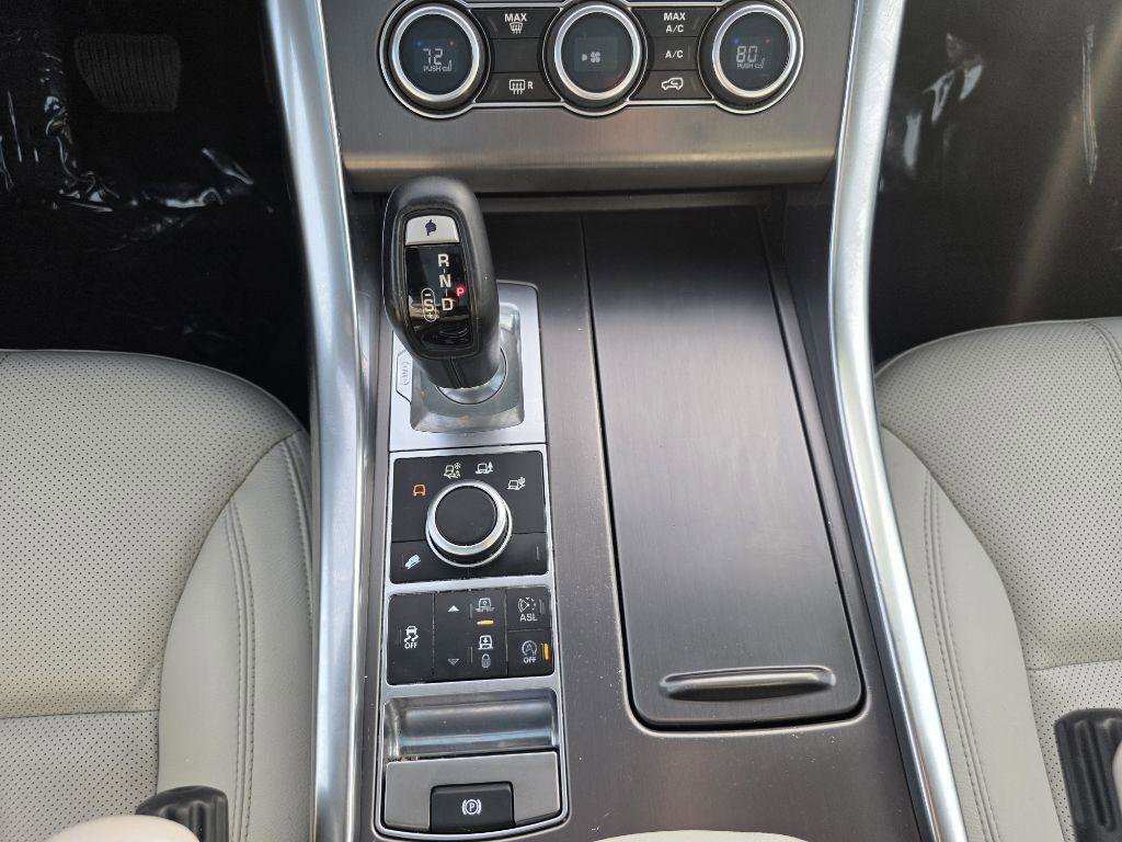 Used 2016 Land Rover Range Rover Sport SE image 13