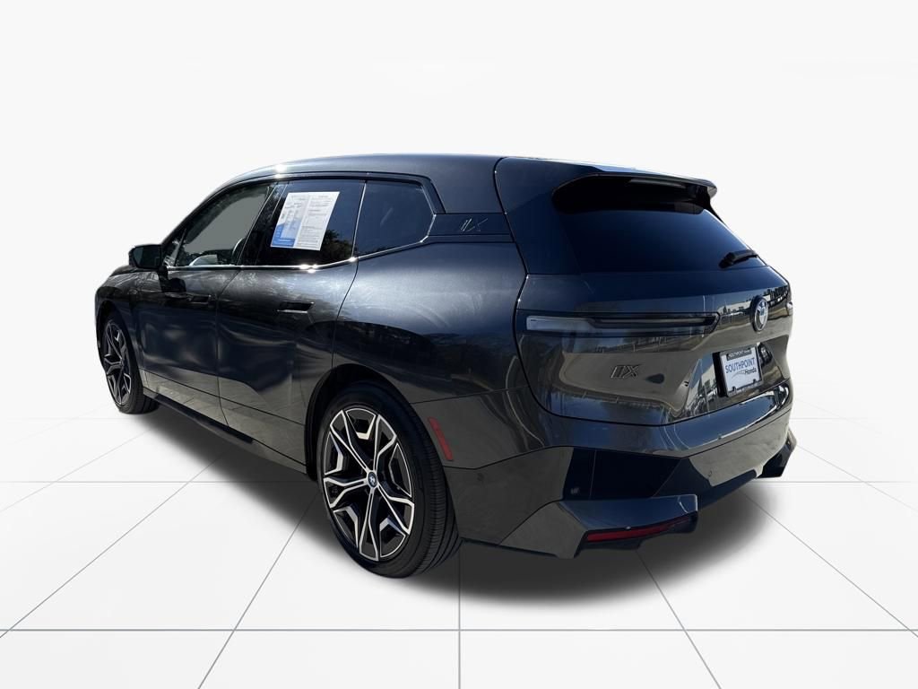 Used 2023 BMW iX M60 w/ Executive Package image 6