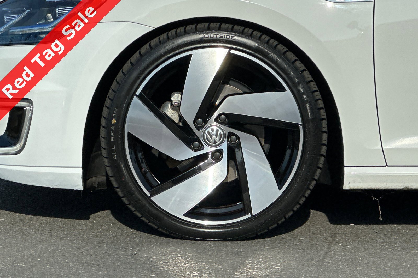 Used 2017 Volkswagen e-Golf SEL Premium image 27