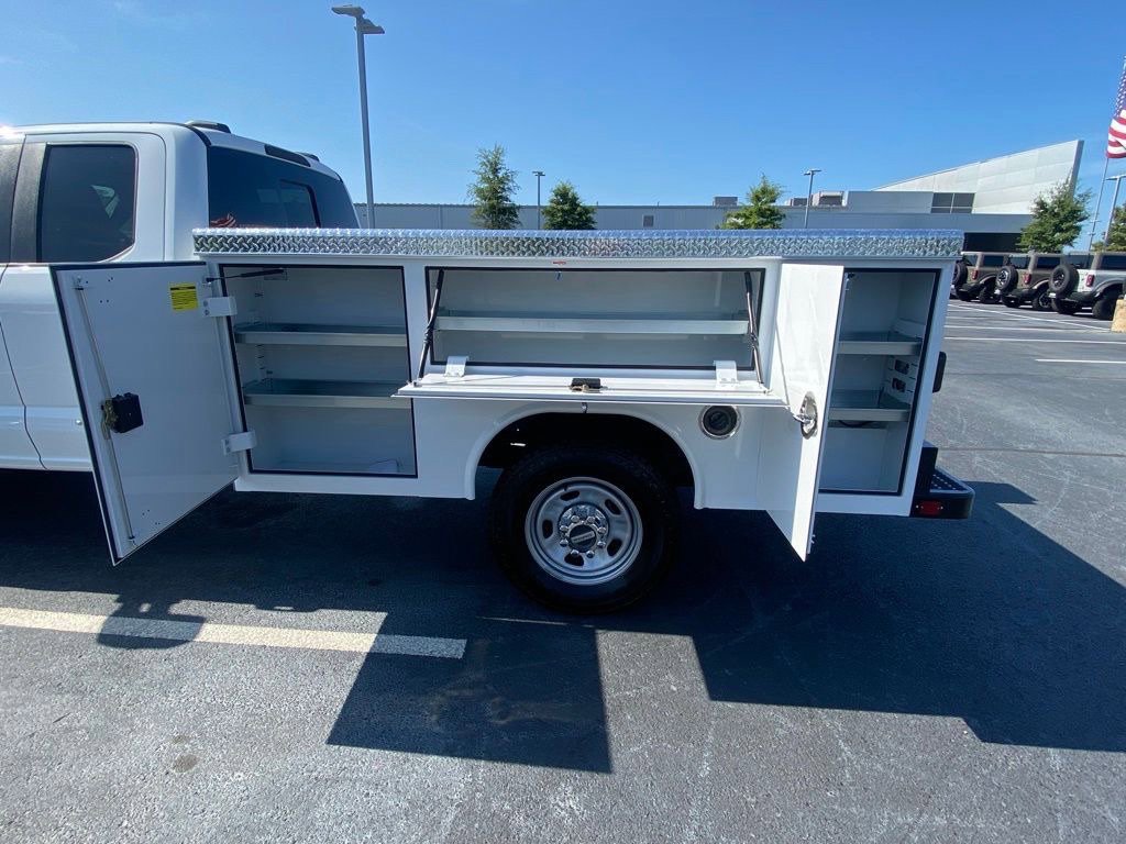 New 2026 Ford F350 XL w/ XL Chrome Package AWD/4WD image 9