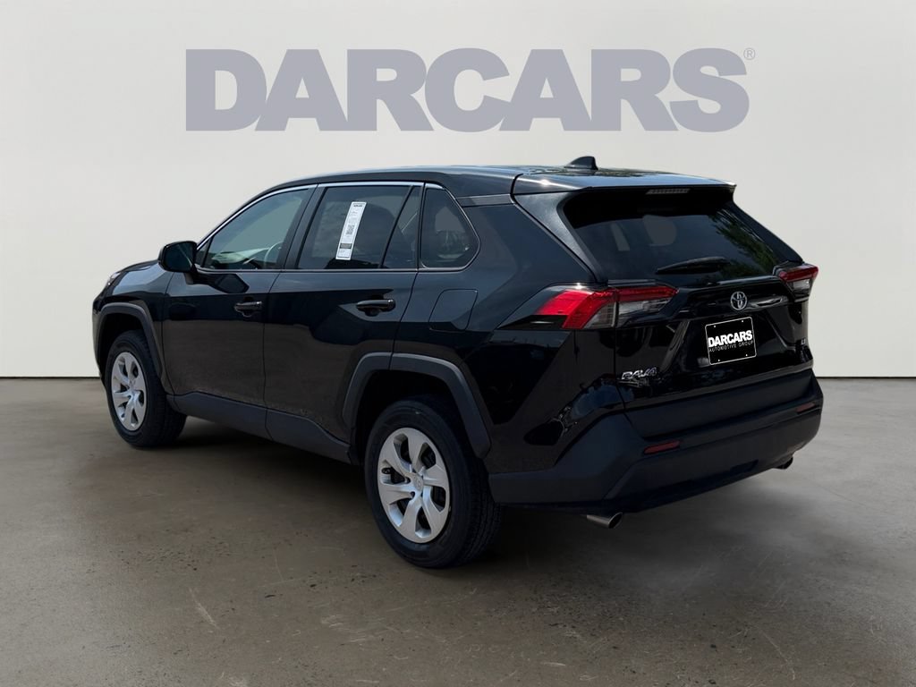 Used 2023 Toyota RAV4 LE FWD image 5