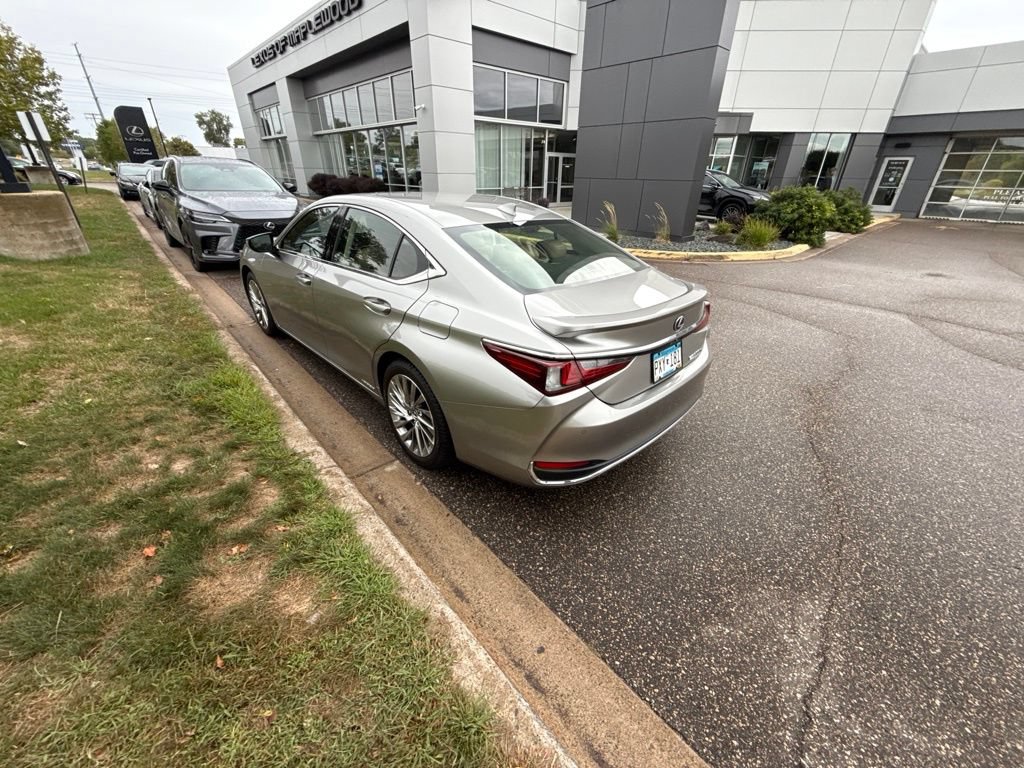 Used 2019 Lexus ES 300h FWD image 24