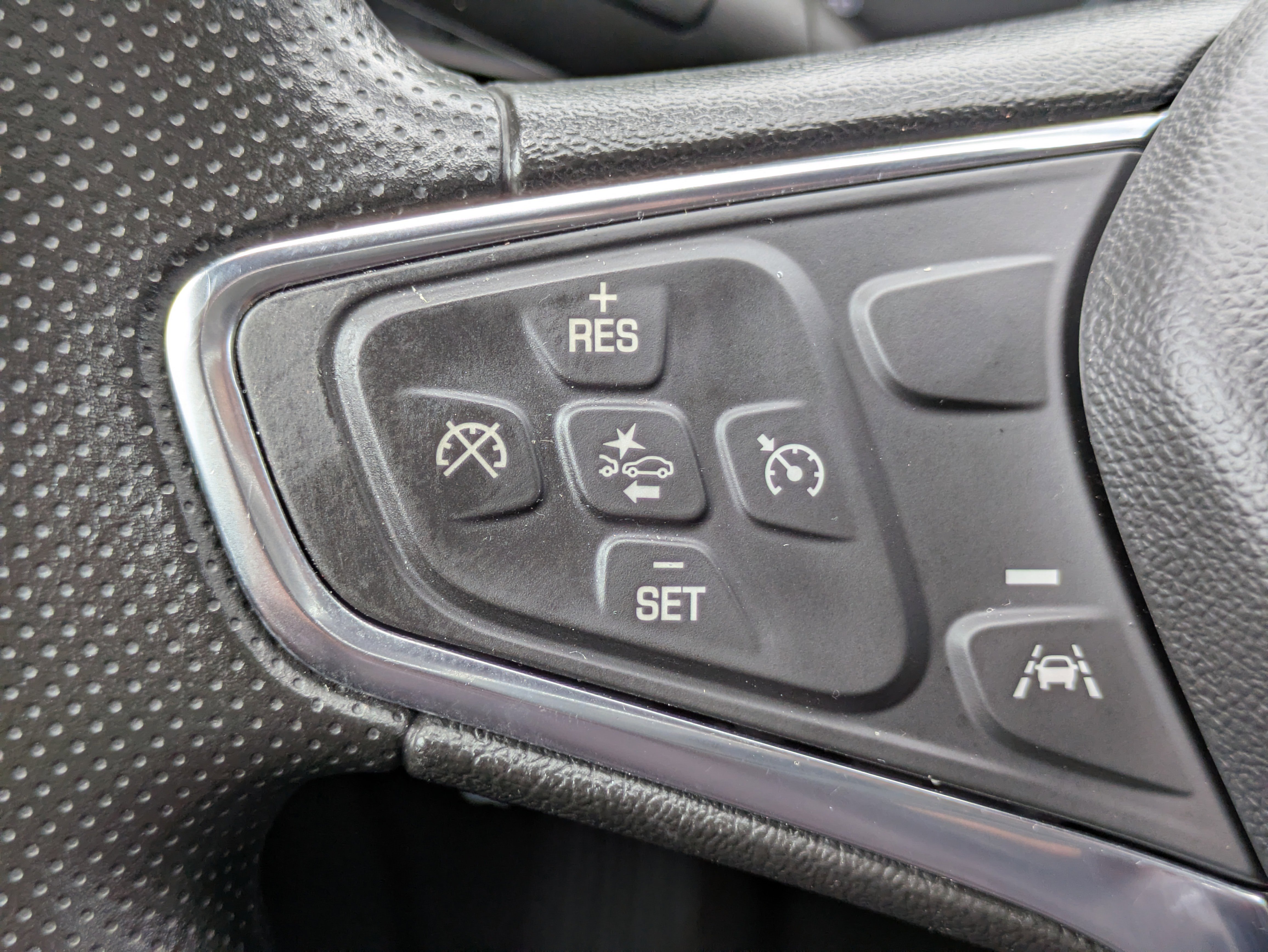 Used 2025 Chevrolet Malibu LT FWD image 14