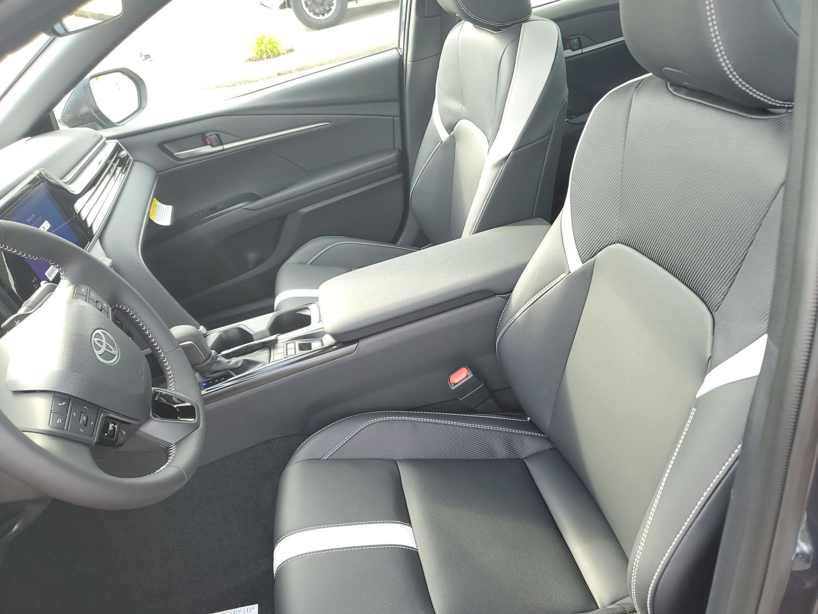 New 2026 Toyota Camry SE w/ Convenience Package FWD image 17