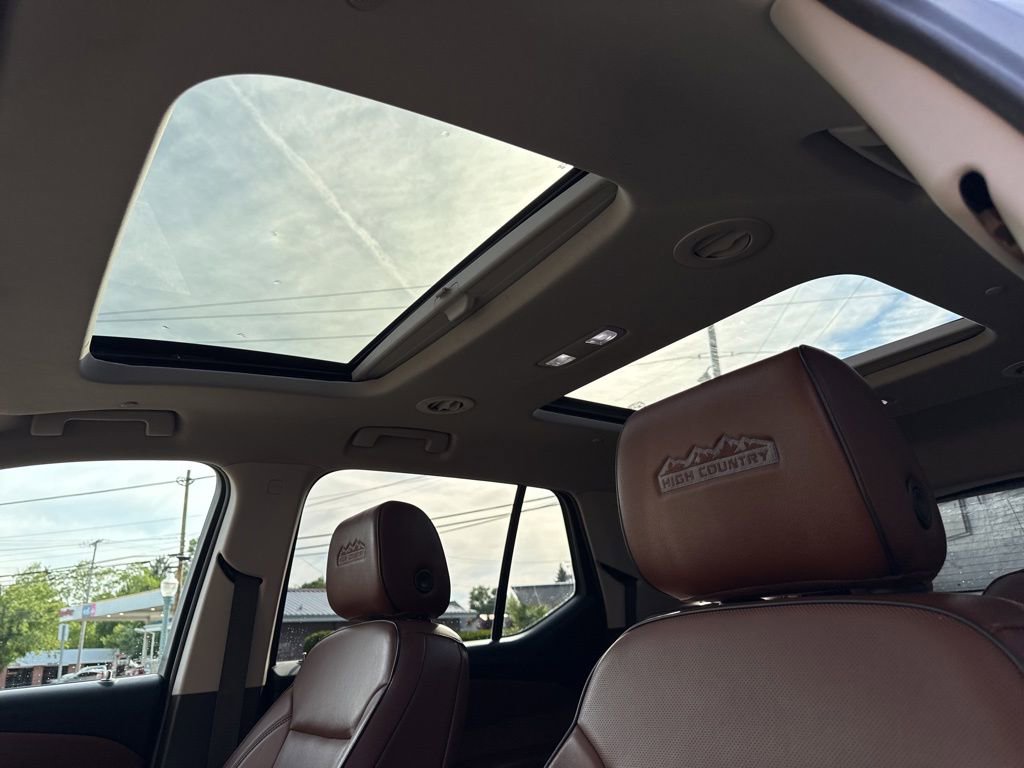 Used 2020 Chevrolet Traverse High Country w/ LPO, Floor Liner Package AWD/4WD image 29