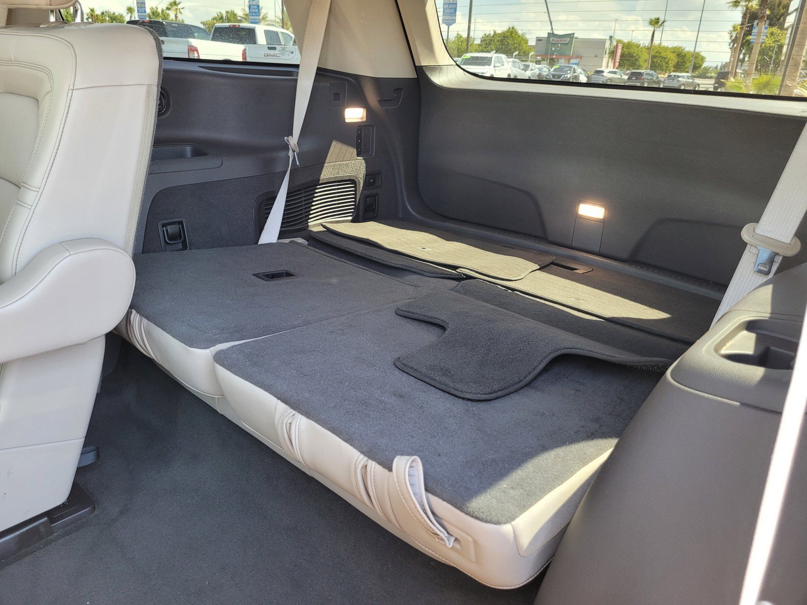 Used 2023 Lincoln Aviator Reserve w/ Equipment Group 201A RWD image 13