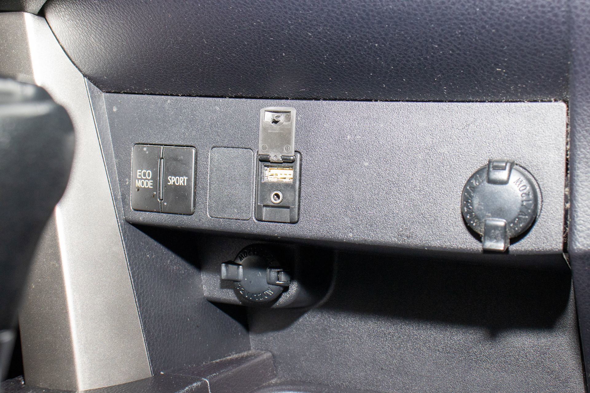 Used 2018 Toyota RAV4 LE image 22