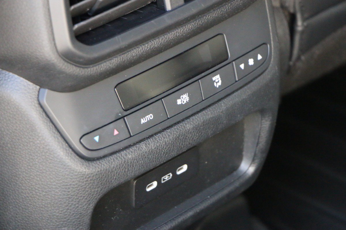 Used 2025 Honda Pilot Touring image 35