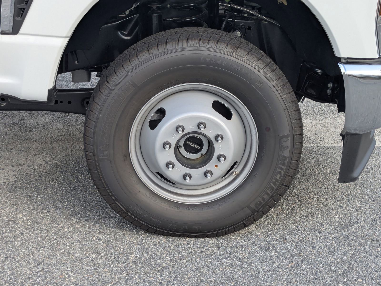 New 2025 Ford F350 XL w/ XL Chrome Package image 12