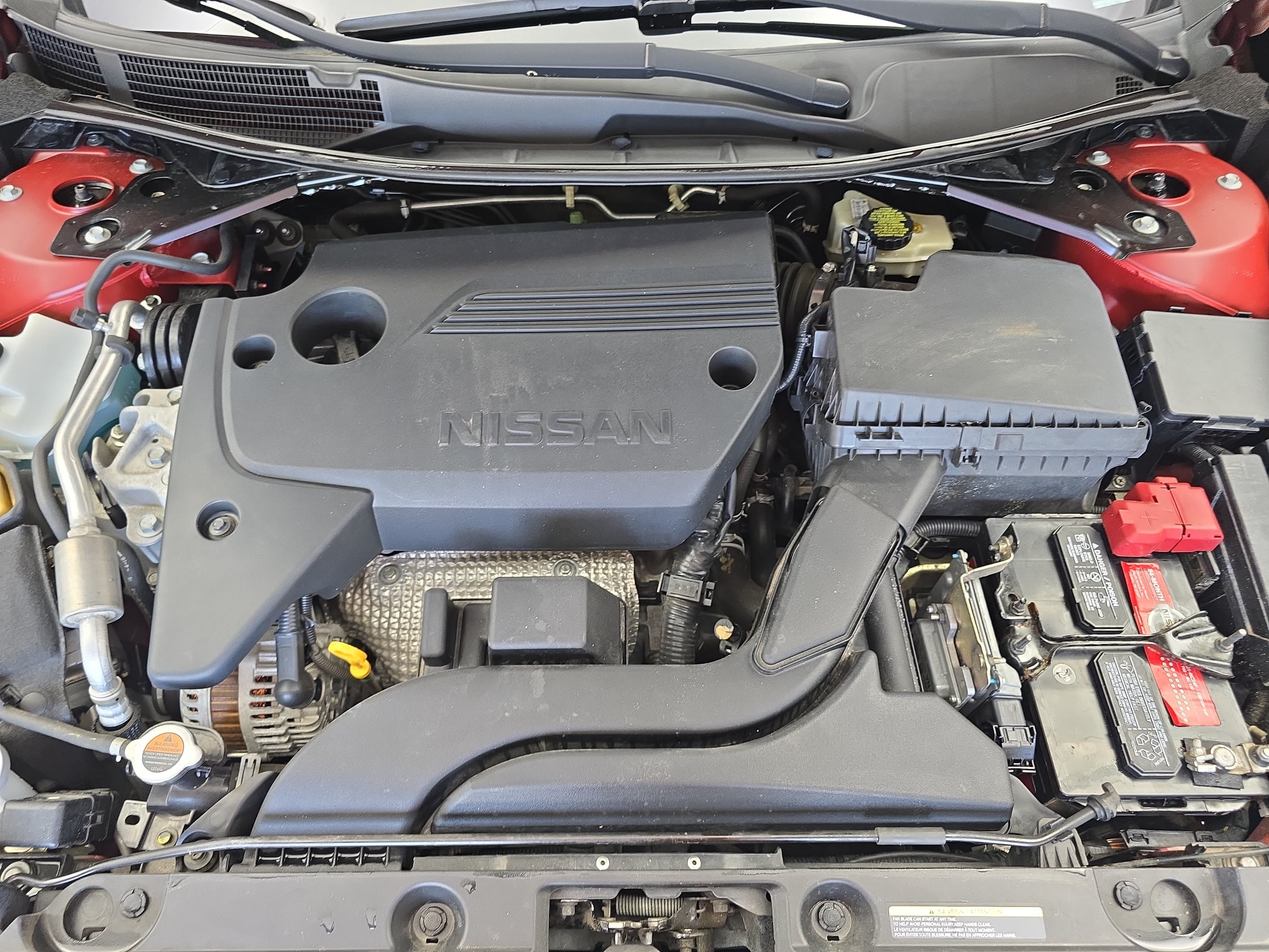 Used 2016 Nissan Altima 2.5 SR w/ Interior Lighting Package FWD image 28