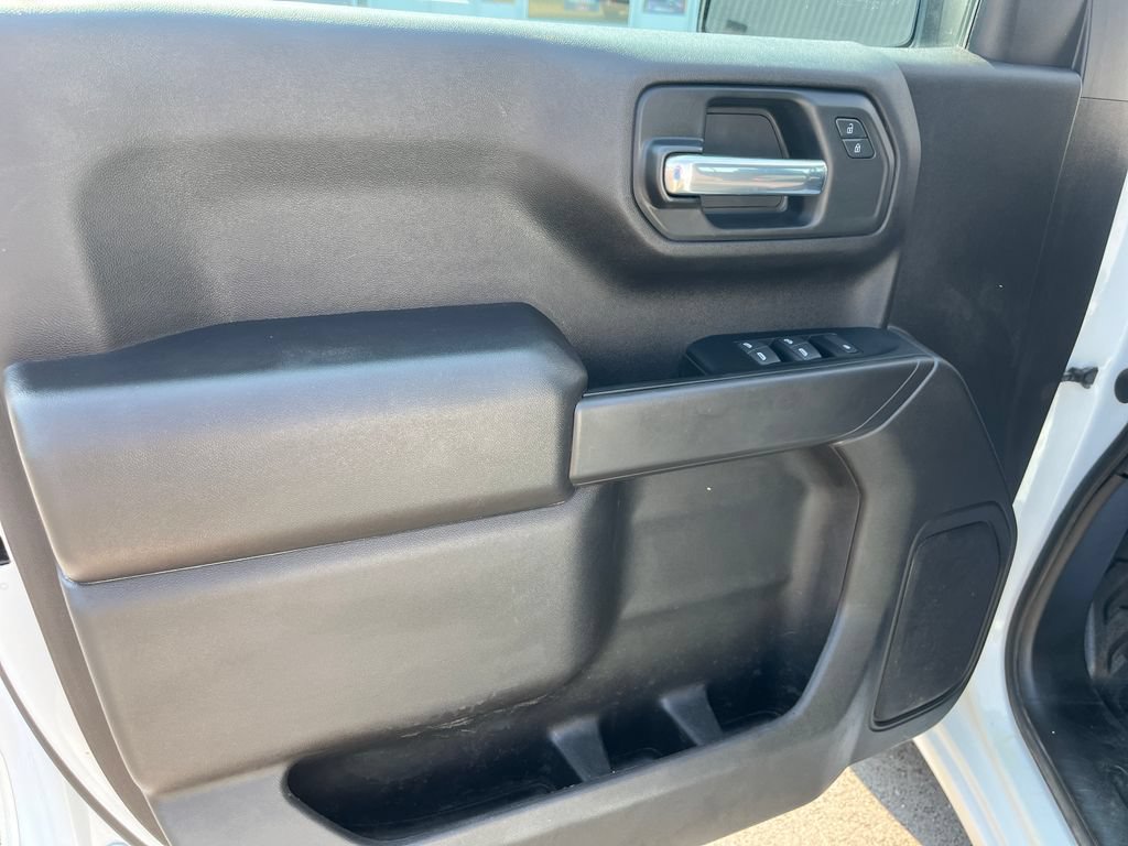 Used 2023 Chevrolet Silverado 1500 W/T w/ Z71 Off-Road Package AWD/4WD image 12