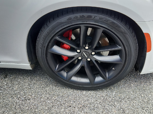 Used 2023 Chrysler 300 C RWD image 8