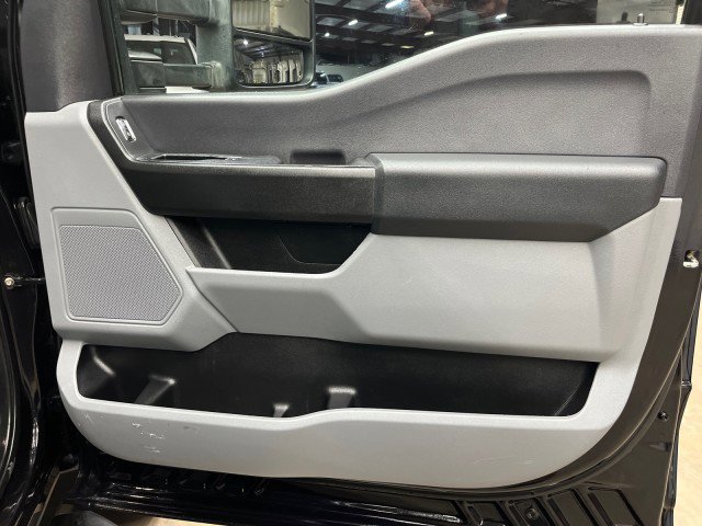 Used 2024 Ford F550 4x4 Crew Cab Super Duty image 16