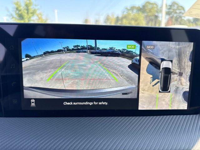 New 2027 Nissan Kicks SR FWD image 28
