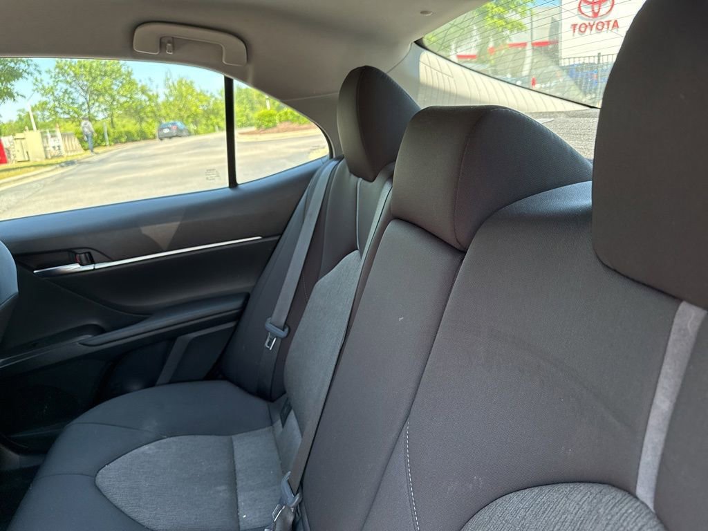 Used 2022 Toyota Camry LE FWD image 10