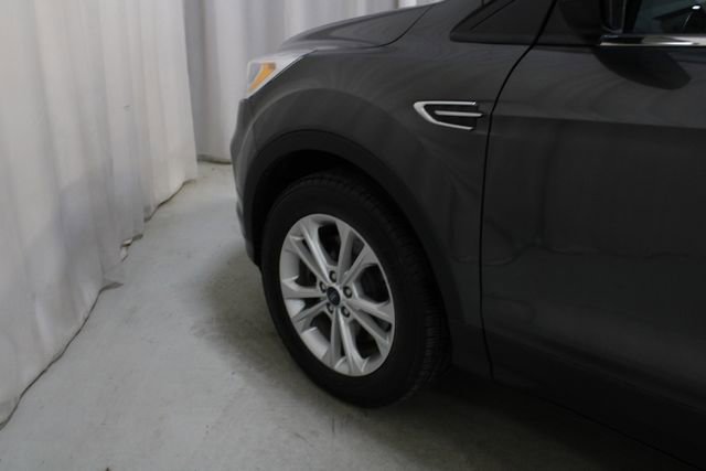 Used 2019 Ford Escape SE image 27