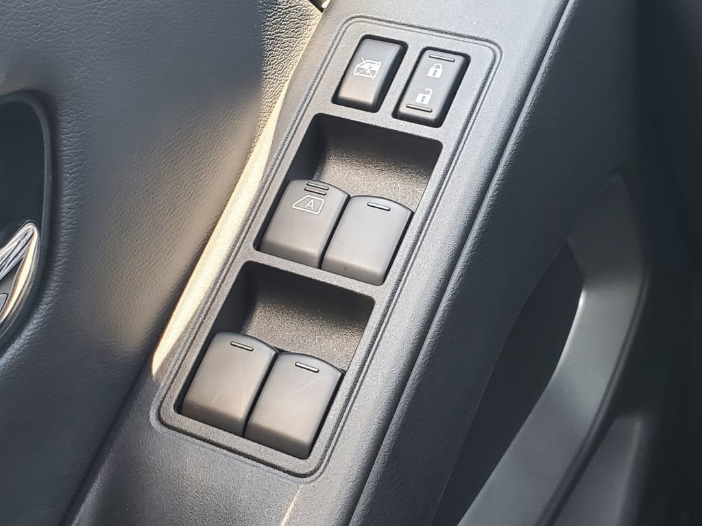 New 2025 Nissan Frontier SV w/ SV Convenience Package image 9