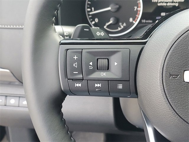 New 2025 Nissan Pathfinder SL w/ Black Appearance Package image 10