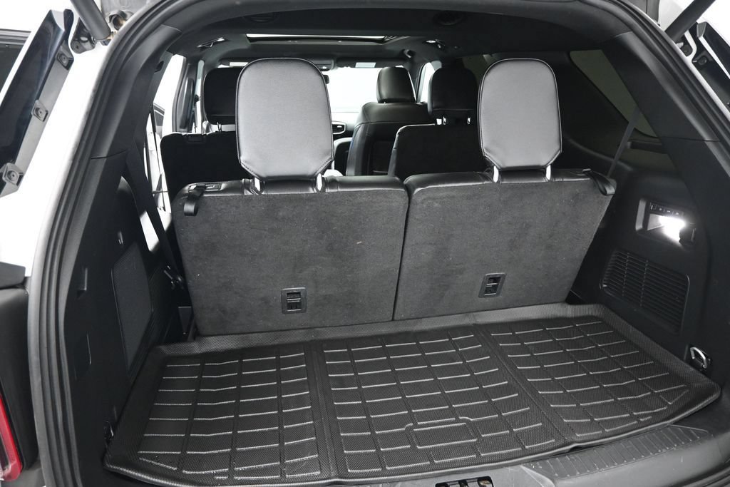 Used 2024 Ford Explorer ST w/ Equipment Group 401A AWD/4WD image 9