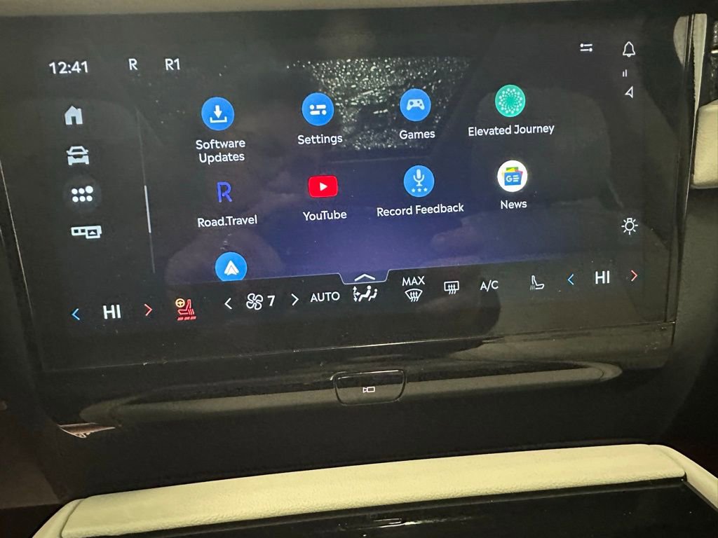 Used 2025 Lincoln Navigator L Reserve image 32