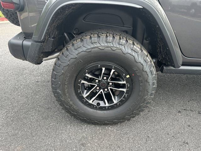 New 2025 Jeep Wrangler Rubicon w/ XTREMEE 35" Tire Package image 17