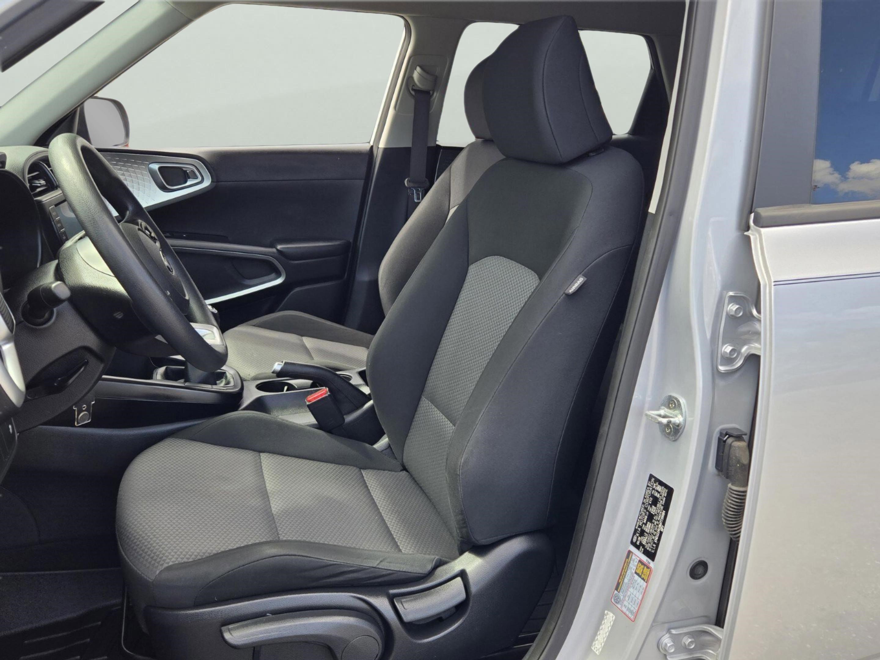 Used 2021 Kia Soul LX image 15