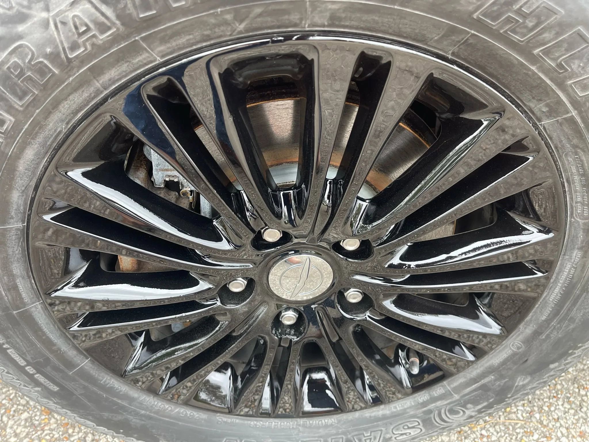 Used 2014 Chrysler Town & Country Limited w/ Luxury Group image 9