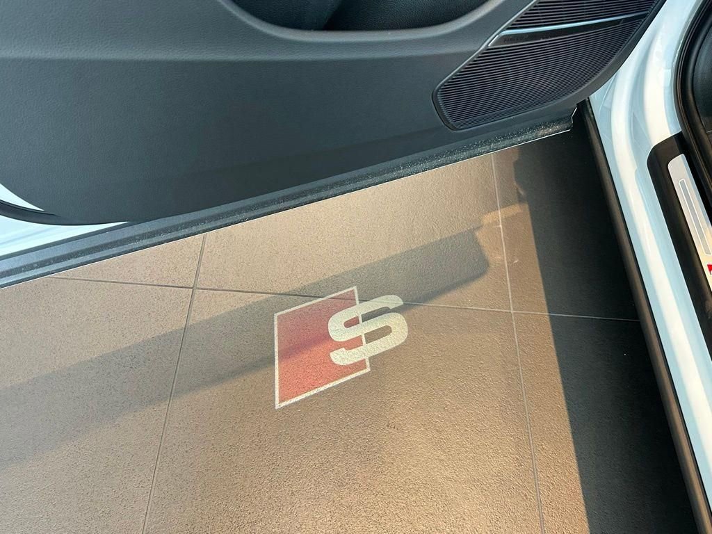 New 2026 Audi SQ7 Prestige image 19