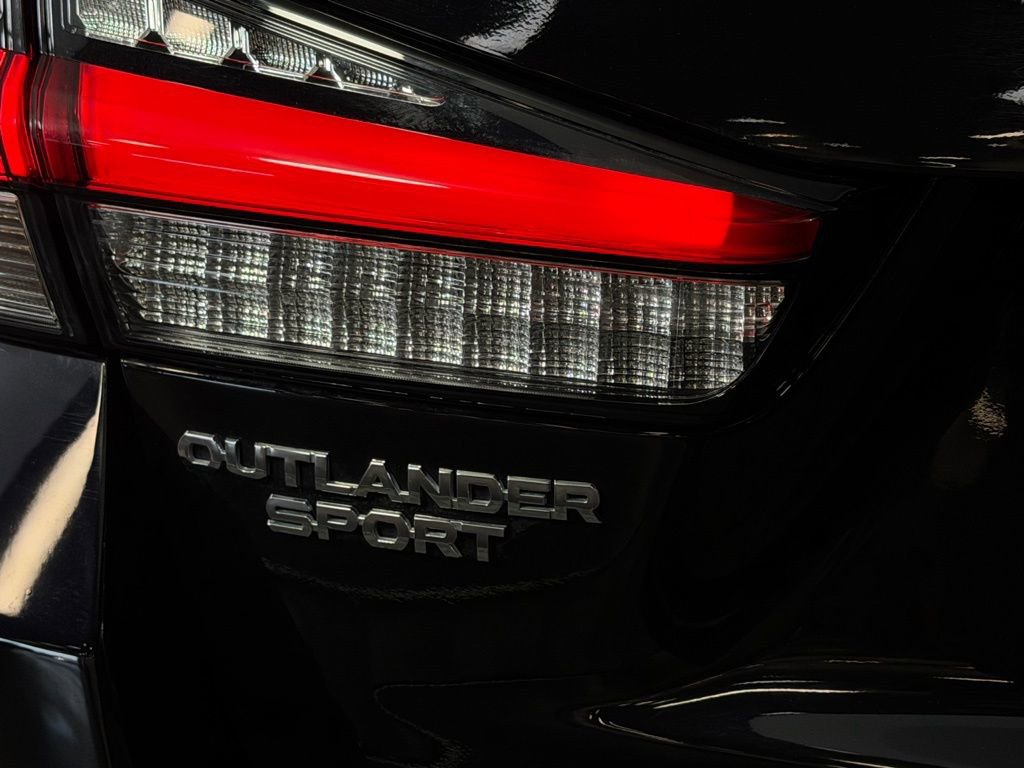 Used 2025 Mitsubishi Outlander Sport LE image 12