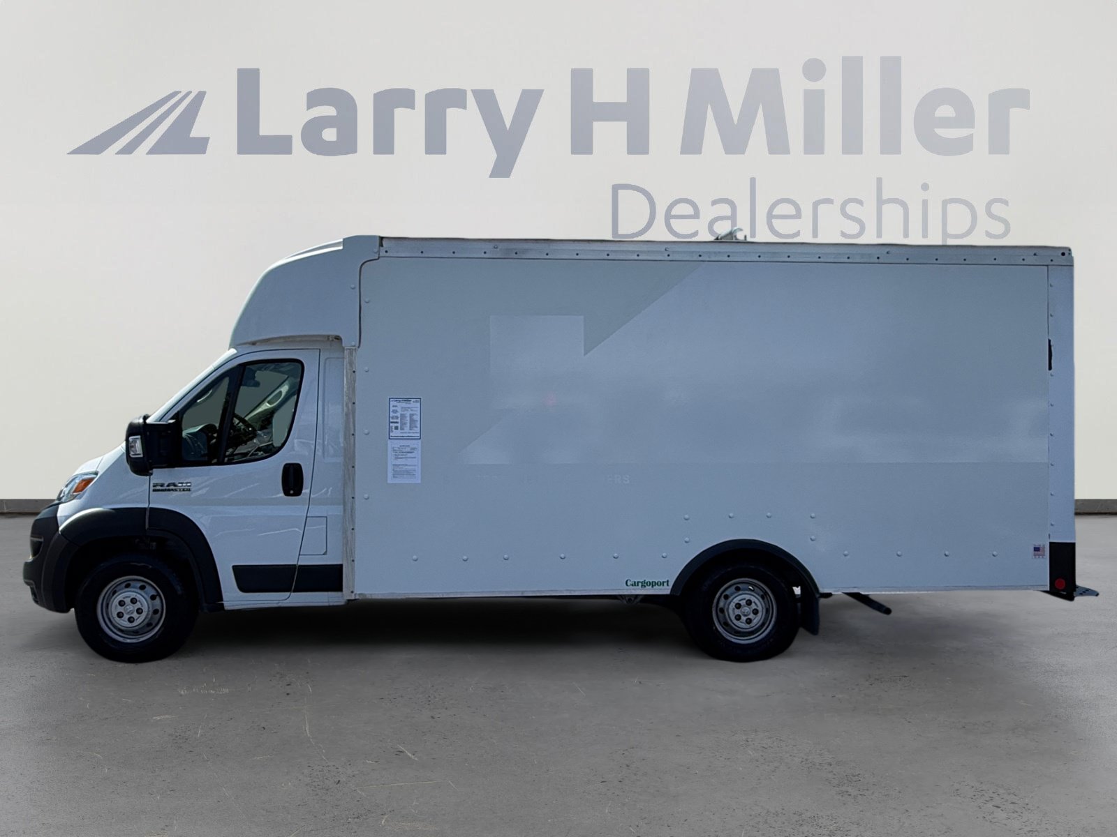 Used 2023 RAM ProMaster 3500 FWD image 2