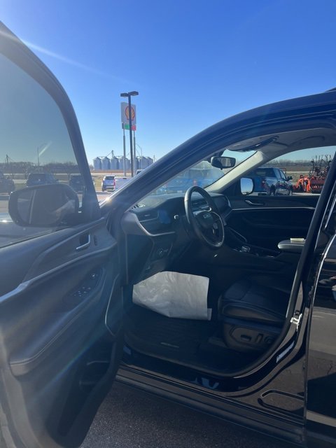 Used 2021 Jeep Grand Cherokee L Limited image 11