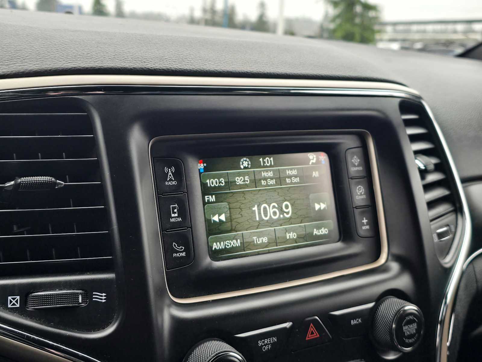 Used 2015 Jeep Grand Cherokee Limited w/ Trailer Tow Group IV image 30