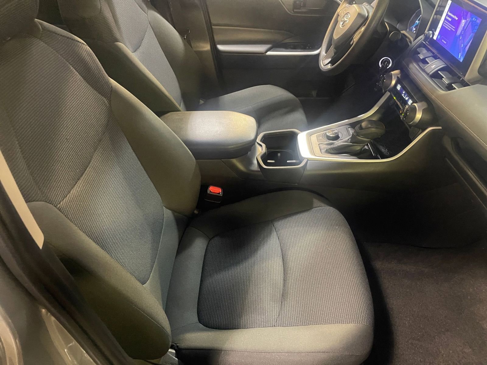 Used 2025 Toyota RAV4 LE image 36