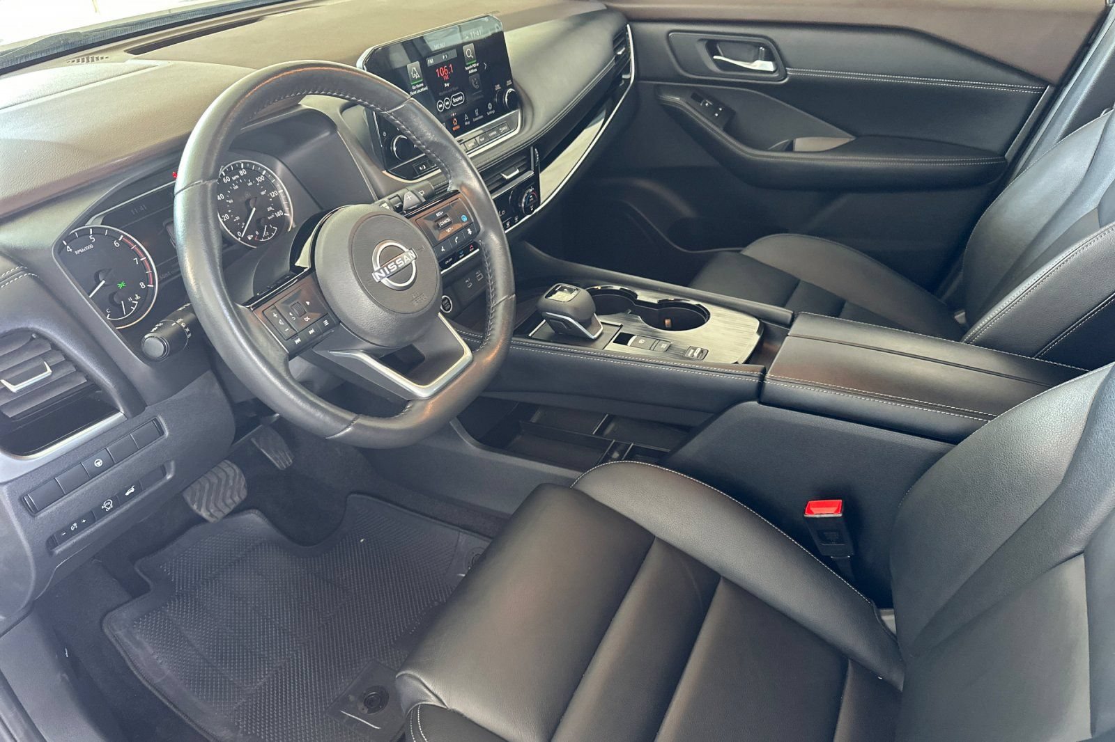 Used 2023 Nissan Rogue SL w/ SL Premium Package FWD image 10