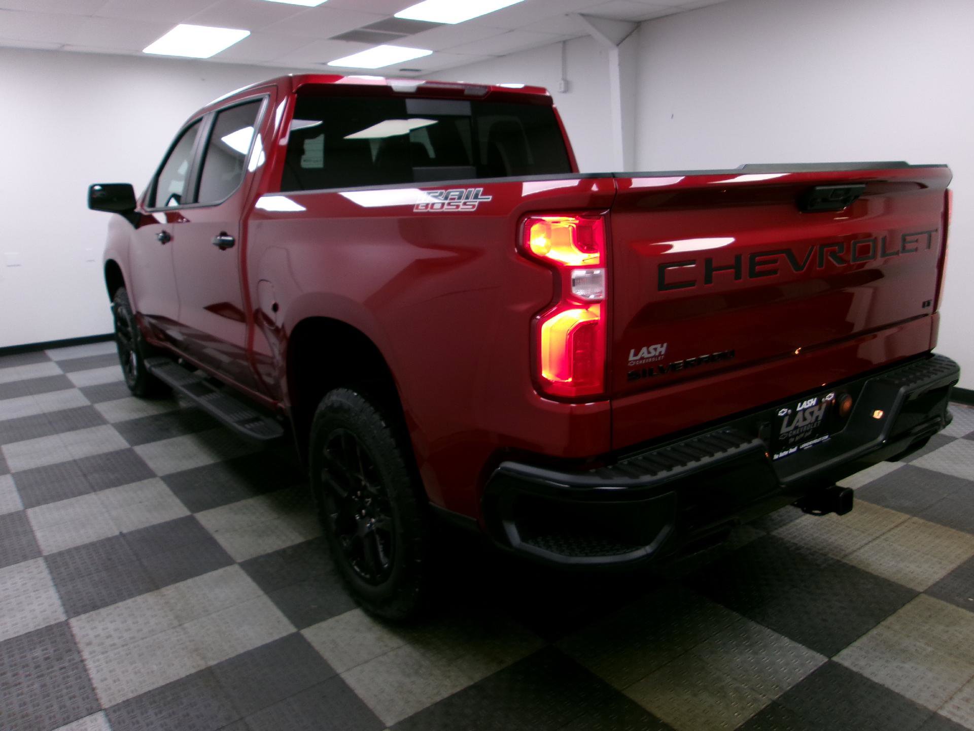 New 2026 Chevrolet Silverado 1500 LT Trail Boss w/ Convenience Package II image 2