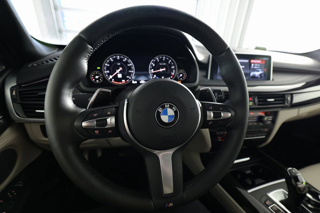 Used 2018 BMW X5 xDrive50i w/ M Sport Package image 19