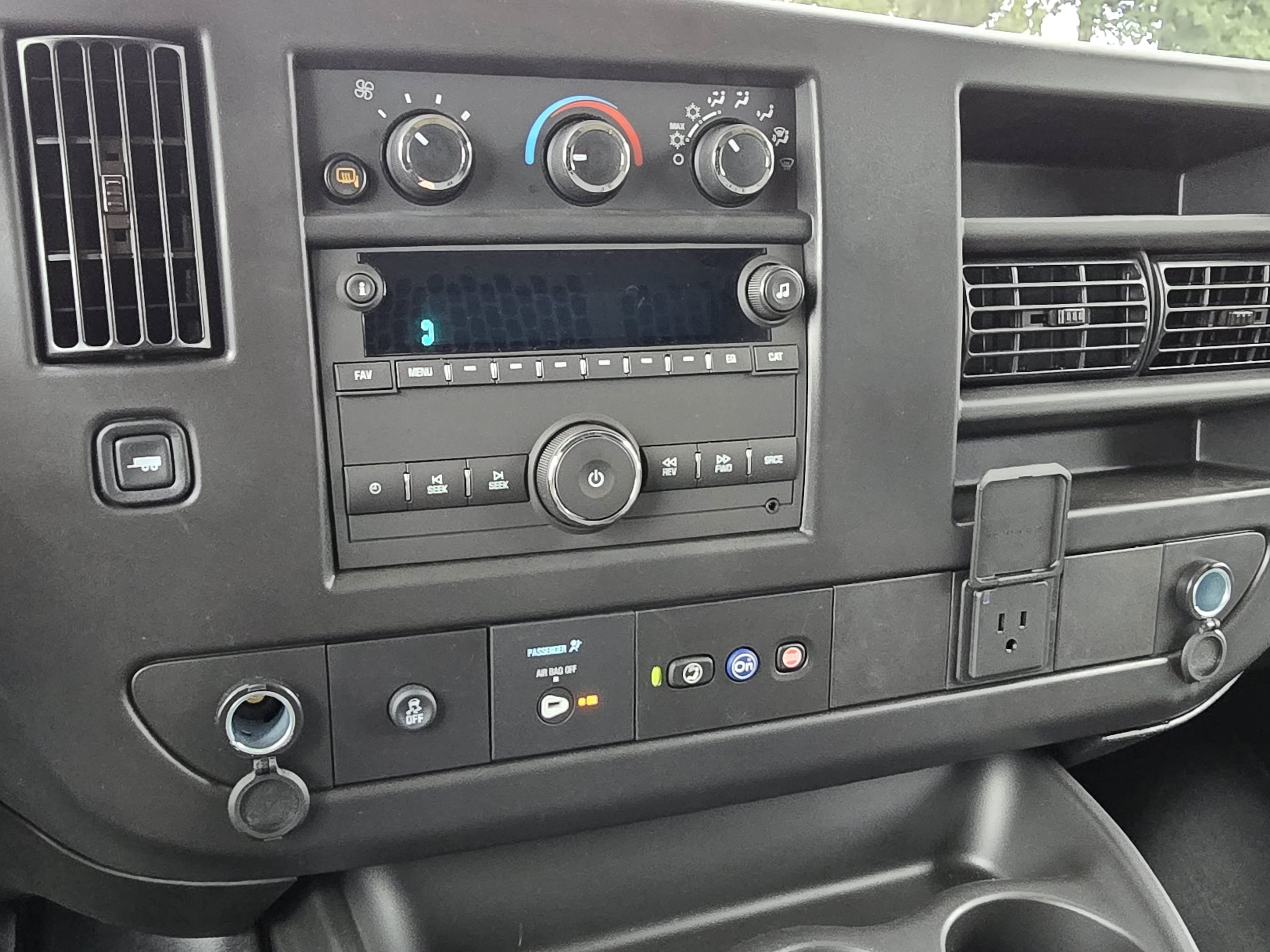 New 2025 Chevrolet Express 2500 w/ Driver Convenience Package RWD image 18