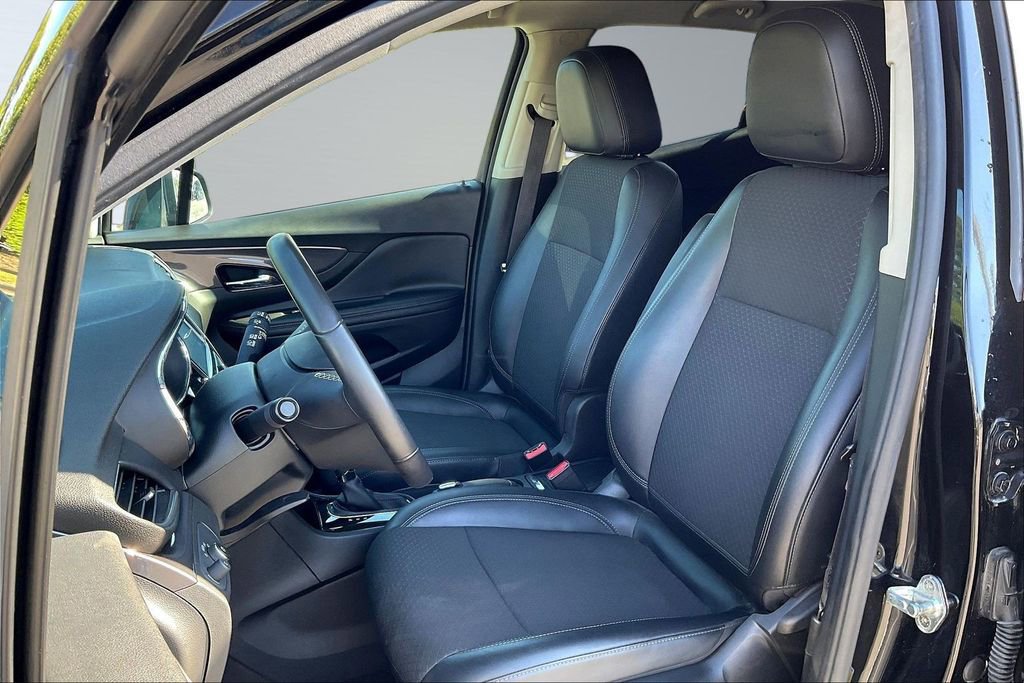 Used 2020 Buick Encore Preferred w/ Safety Package image 24