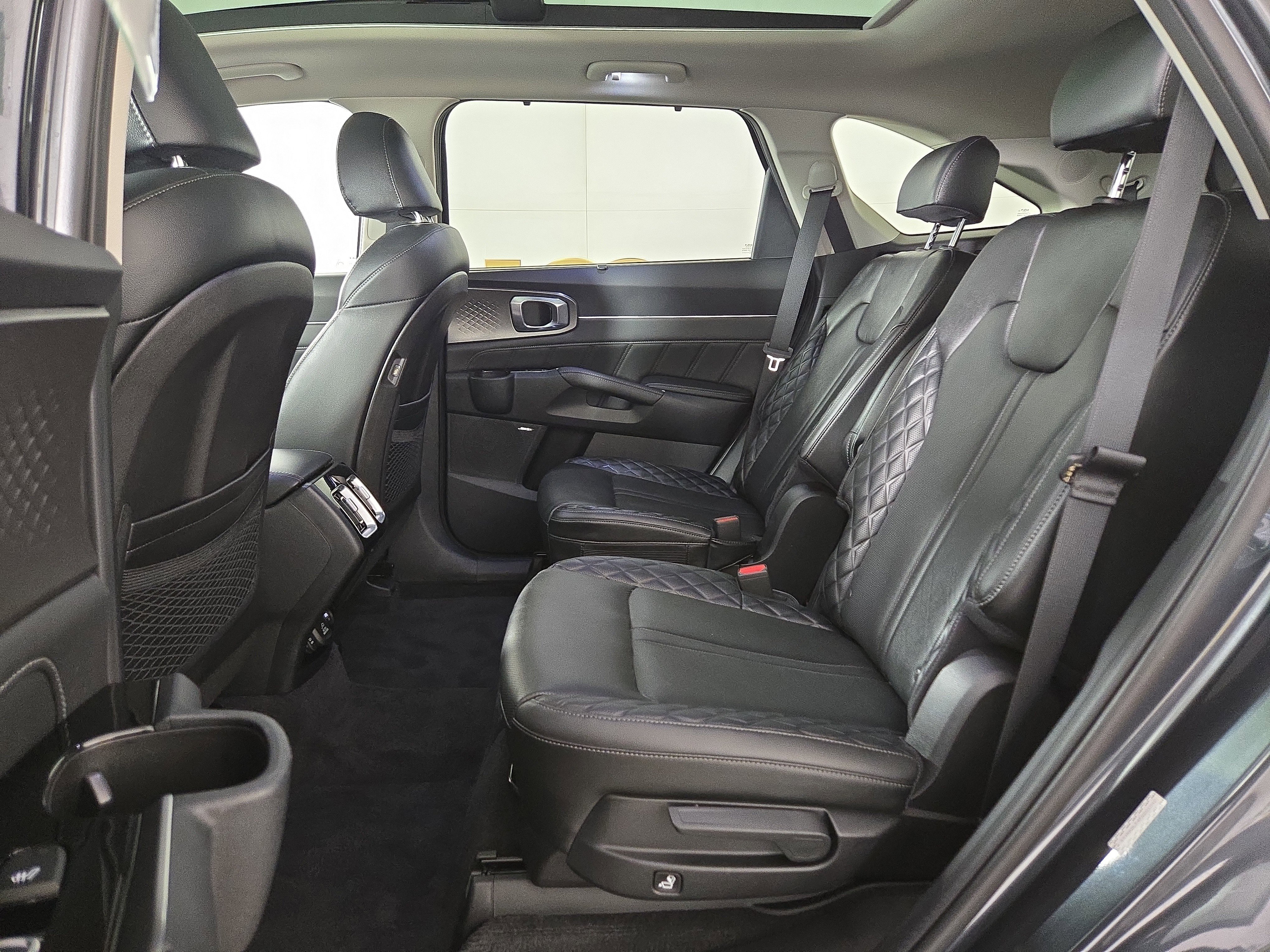 Used 2023 Kia Sorento SX image 13