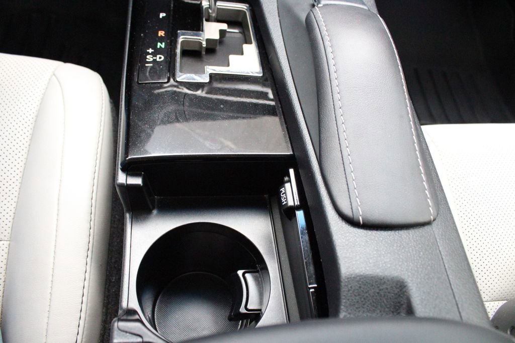 Used 2014 Lexus ES 350 w/ Luxury Package image 41