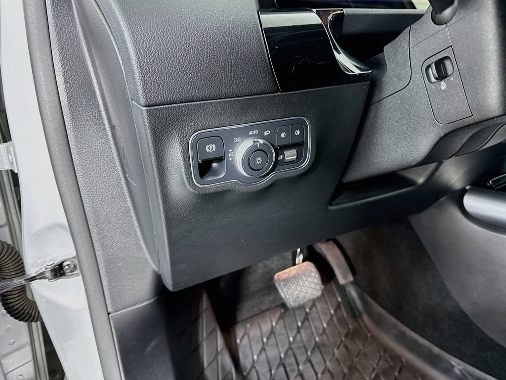 Used 2023 Mercedes-Benz GLA 250 4MATIC image 11