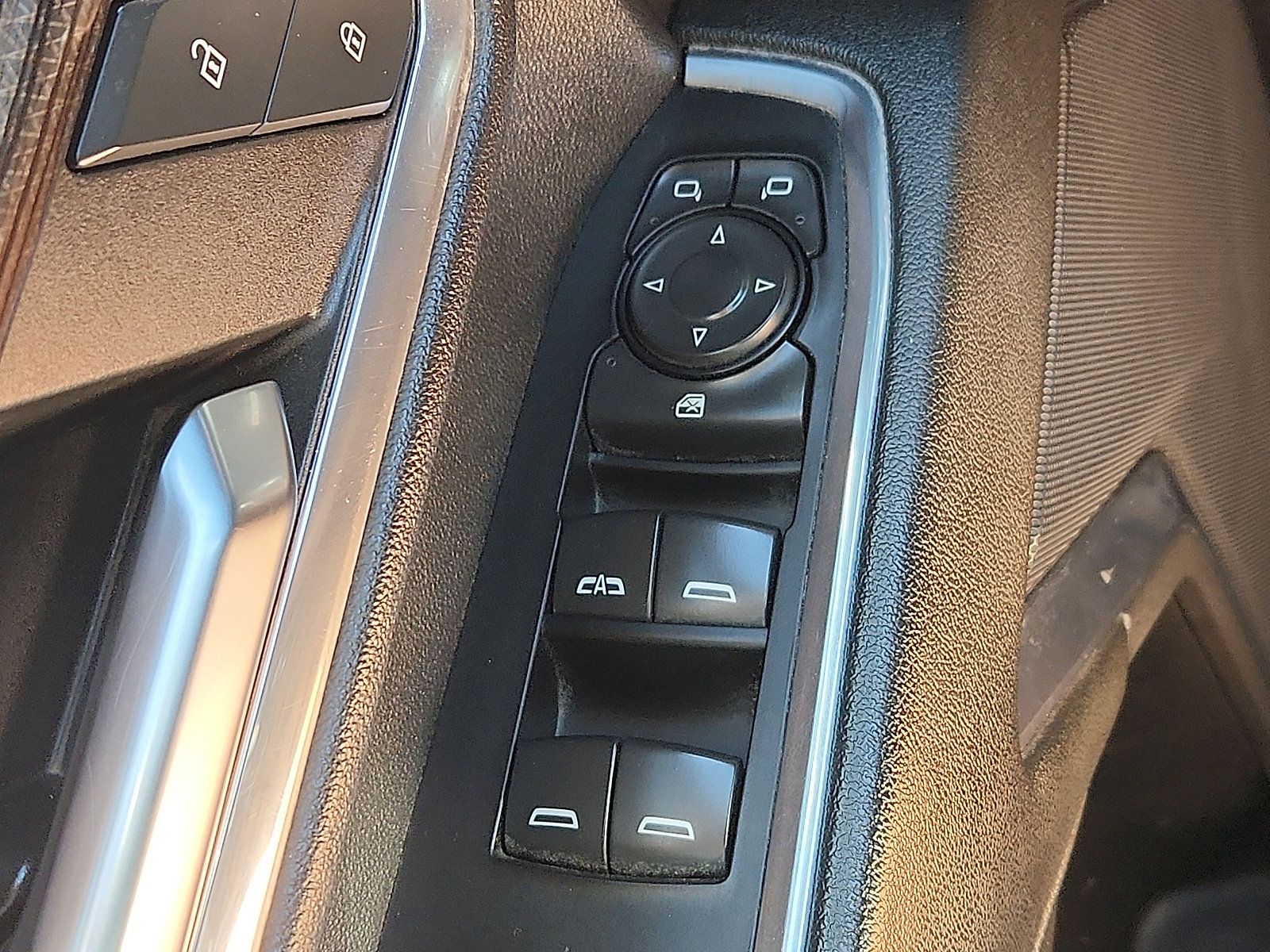 Used 2024 Chevrolet Silverado 2500 LT w/ Convenience Package image 13