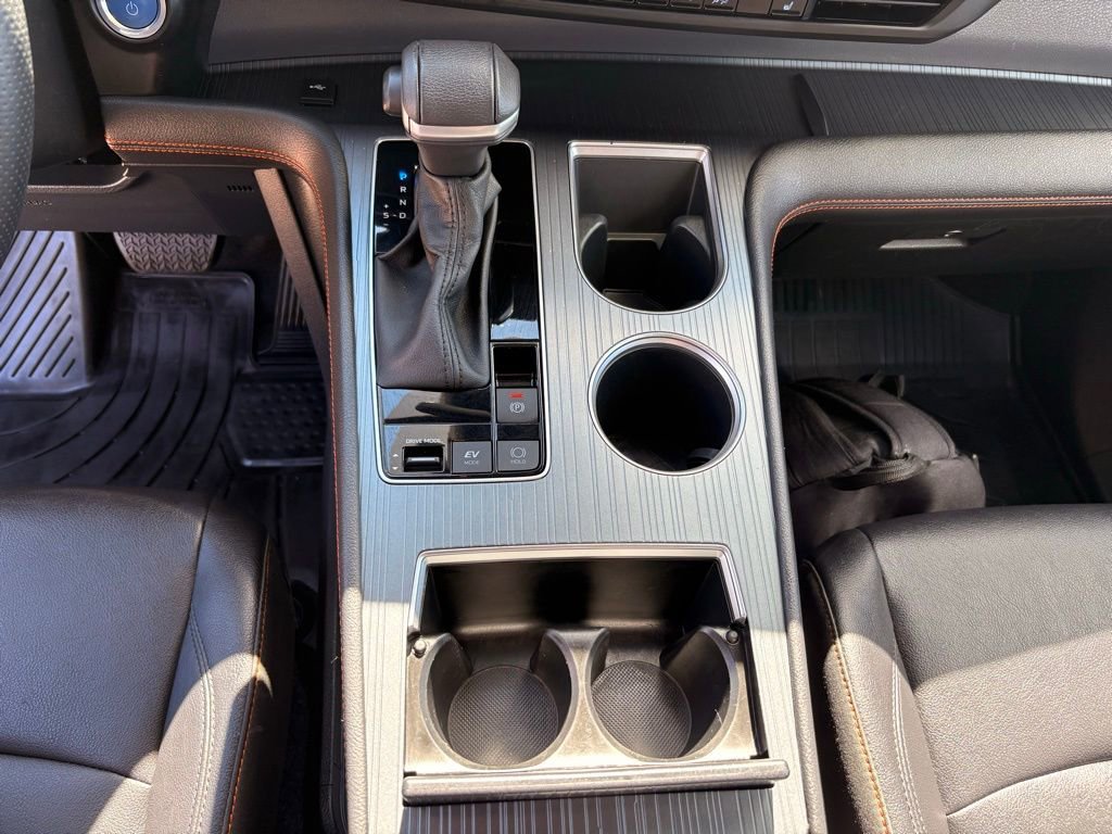 Used 2023 Toyota Sienna XSE AWD/4WD image 21